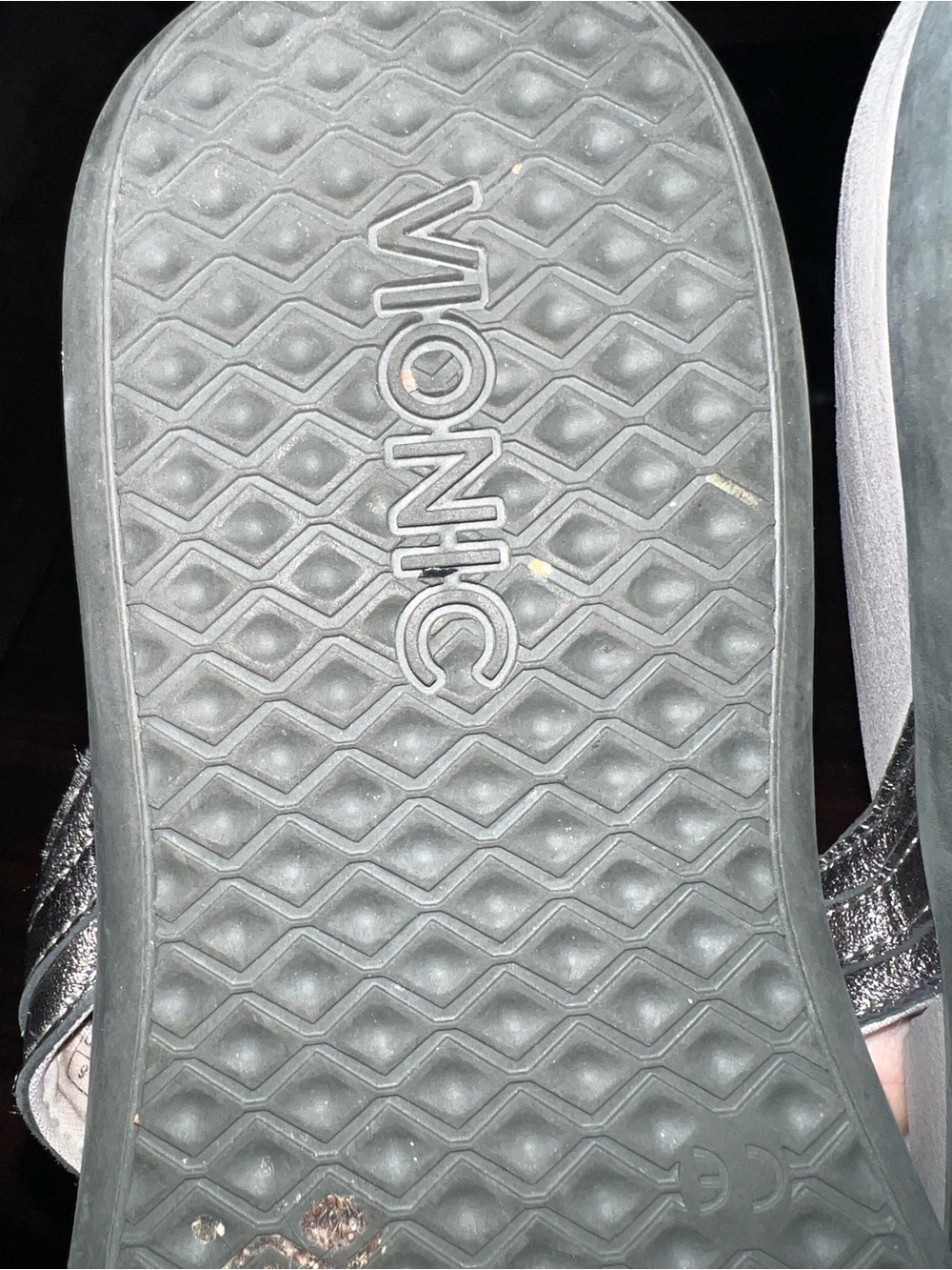 Vionic Silver Metallic Toe-Ring Sandals - Picture 4 of 5